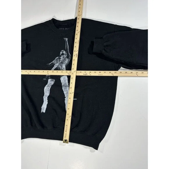 Ariana Grande 2019 Sweetener World Tour Crew Neck Sweatshirt Size Large Music - Picture 8 of 14